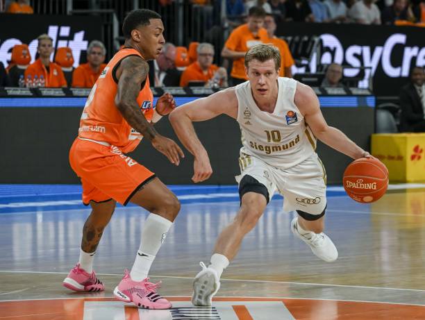 还为年轻球 还为年轻球